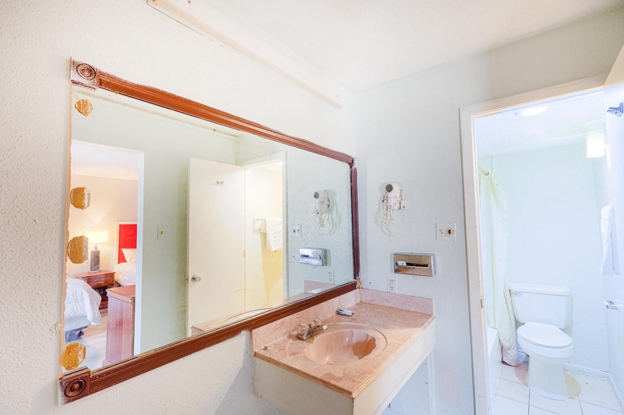 Oyo Hotel Houston, Tx Near Medical Center Nrg Stadium Bagian luar foto