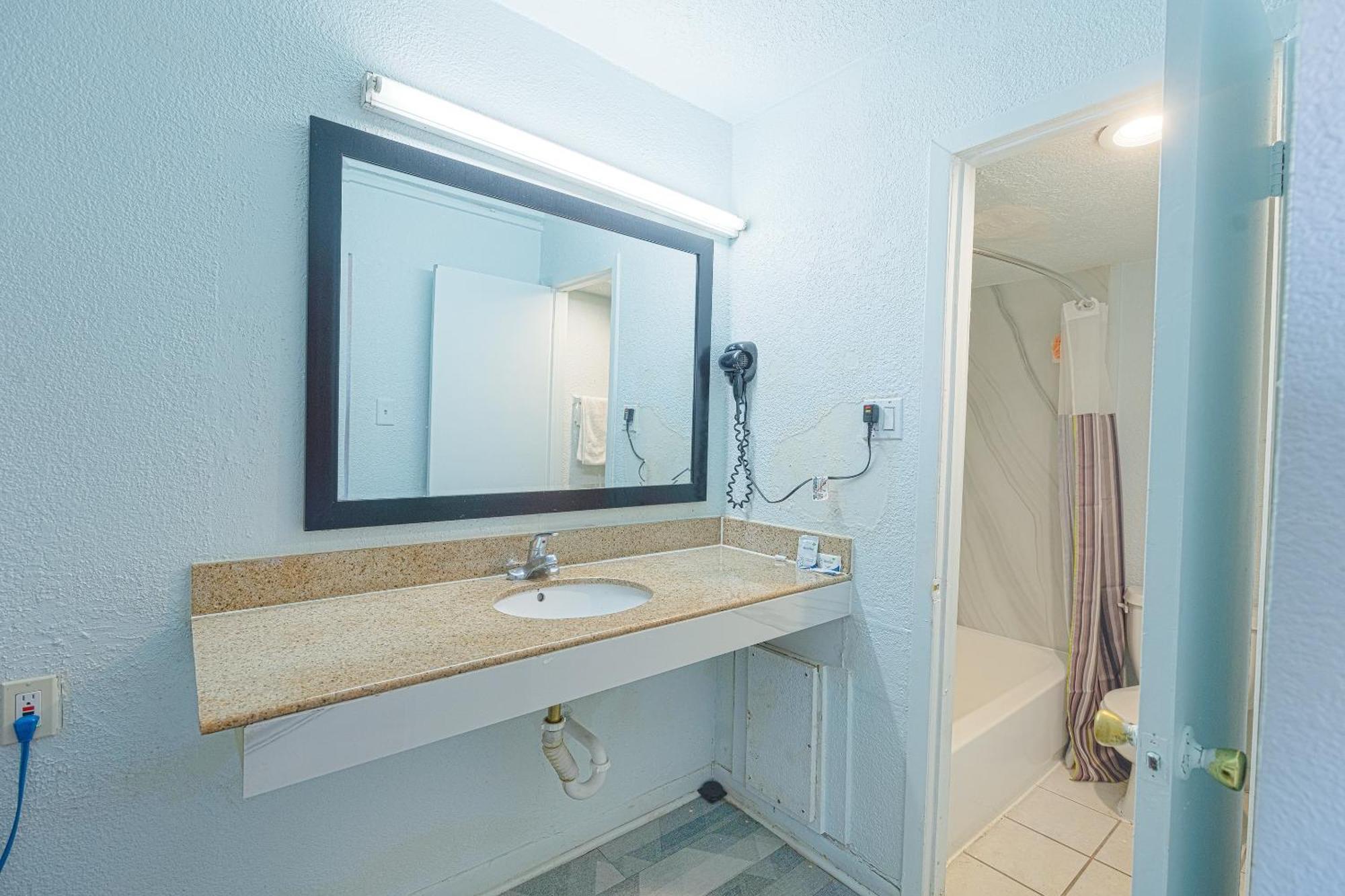 Oyo Hotel Houston, Tx Near Medical Center Nrg Stadium Bagian luar foto